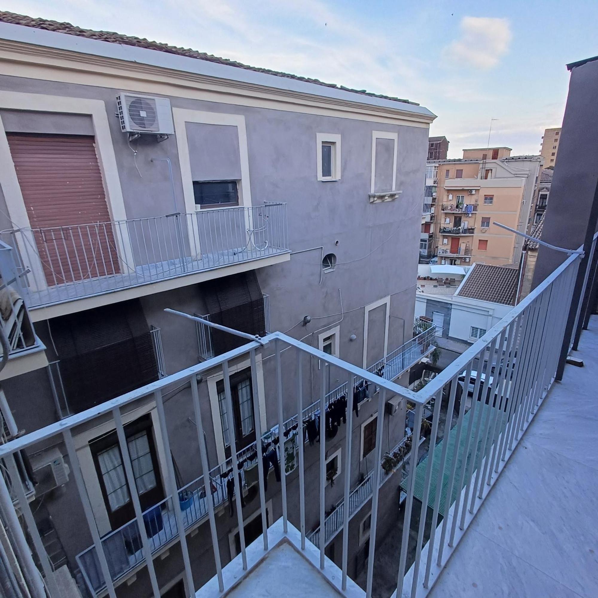 Verdi Apartments Катания Экстерьер фото
