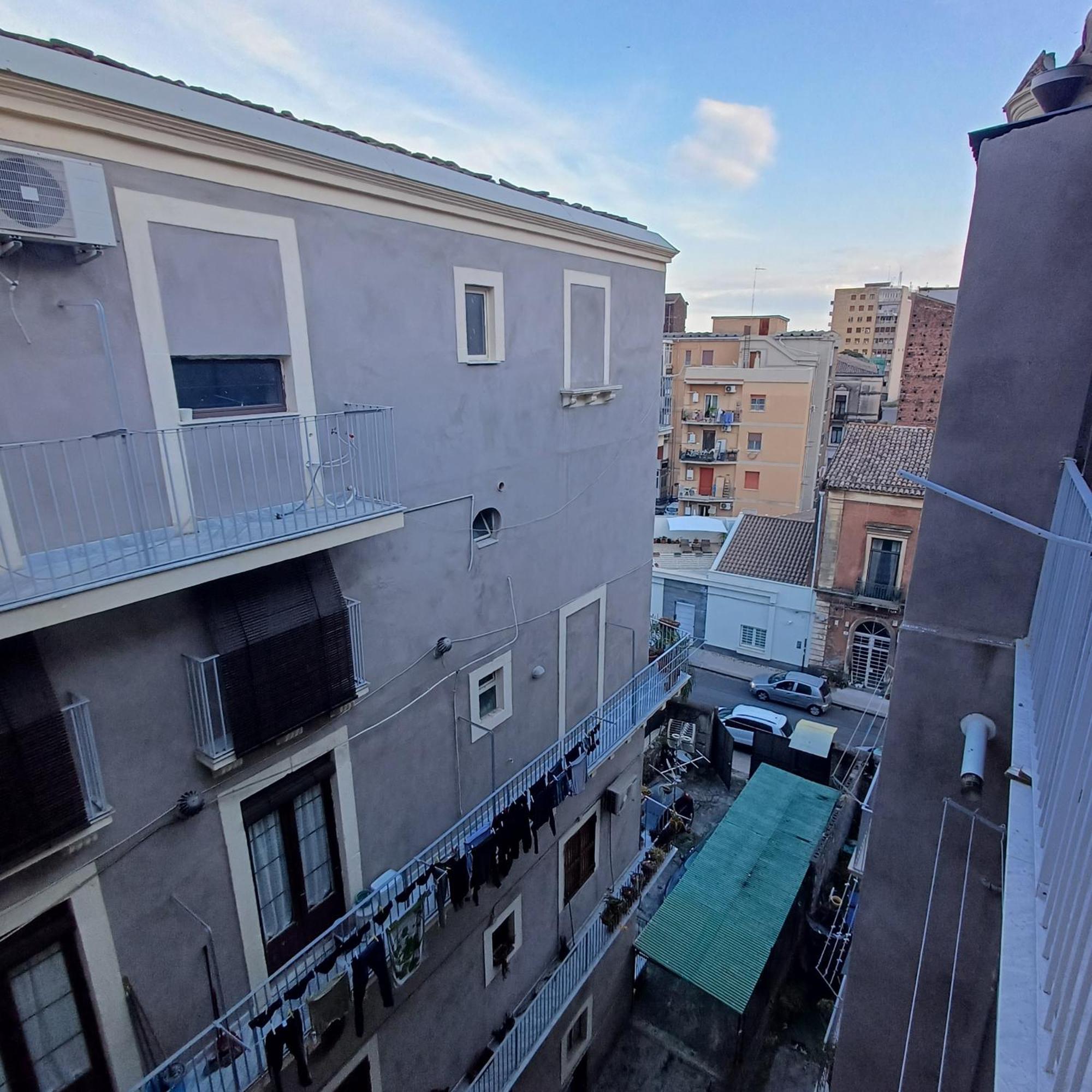 Verdi Apartments Катания Экстерьер фото